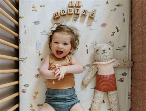 Baby Monthly Photo Ideas At Home Cute And Adorable