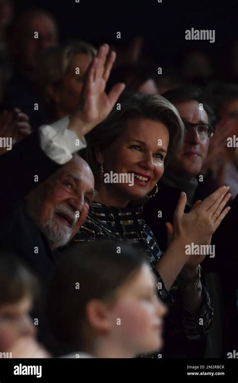 La reina Mathilde de Bélgica representada durante el espectáculo de