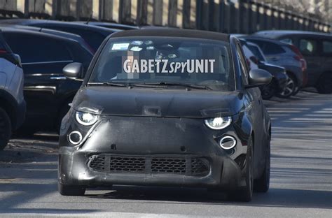 Abarth E Cabrio Avvistata In Strada Foto Spia