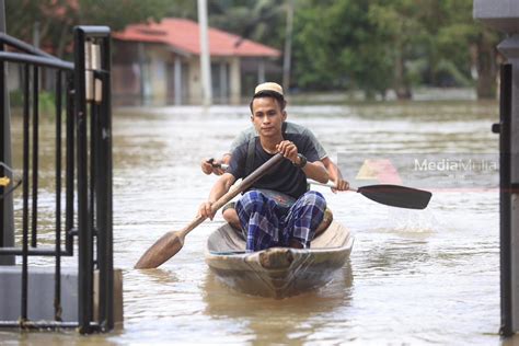 Gelombang Ketiga Mangsa Banjir Di Kelantan Menurun Kepada 15195 Orang