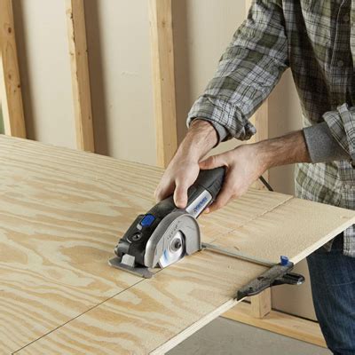 Dremel Ultra Saw US40 Cutting Wood | Tool Box Buzz Tool Box Buzz