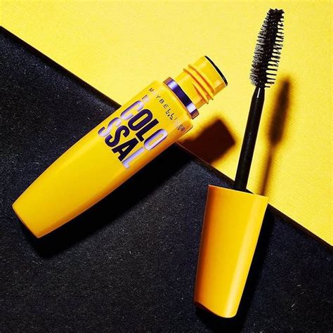 Mascara Maybelline Volum Express The Colossal Waterproof Mascara Classic Black 241