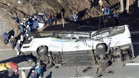 Japan Tour Bus Veers Off Mountain Road 14 Dead Cnn