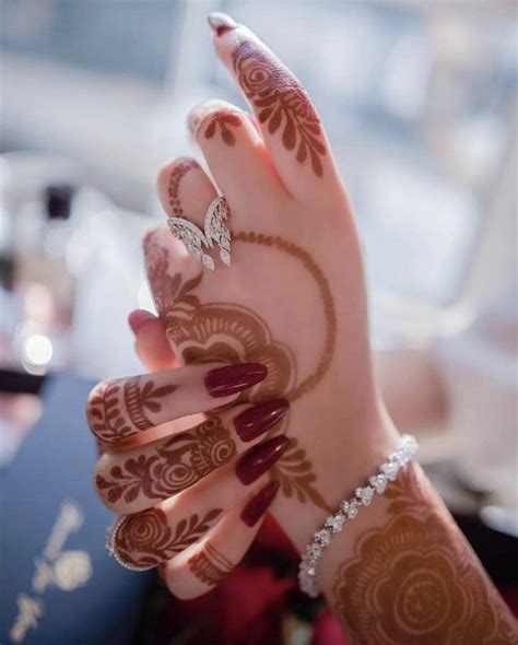 Pin On Henna For Dpz Modern Mehndi Designs Stylish Mehndi Wedding Mehndi Designs