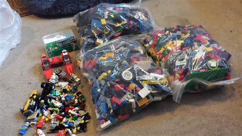 Purchased 16 Lbs Of Lego Today For 20 Quite A Mixed Bag From What I