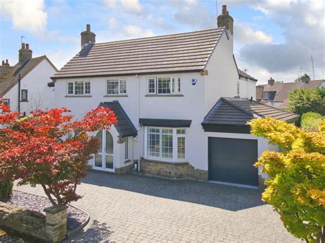 4 Bed Detached House For Sale In Southway Horsforth Leeds West