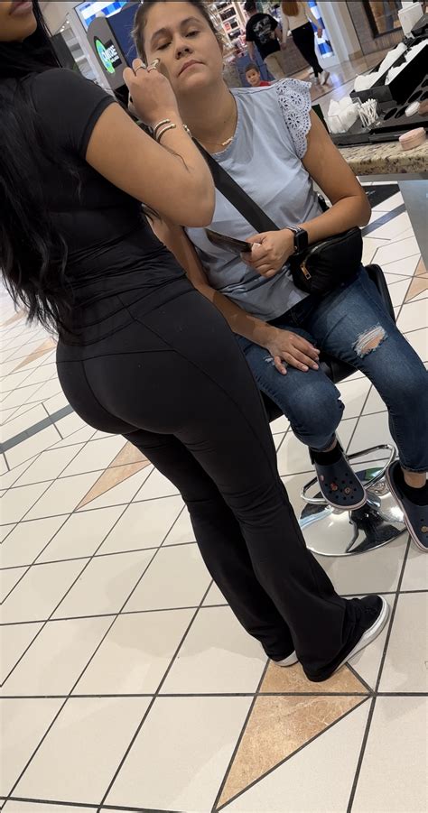 THICCC THICCC THICCC PART 3 Kiosk Babe OC Spandex Leggings Yoga Pants Forum