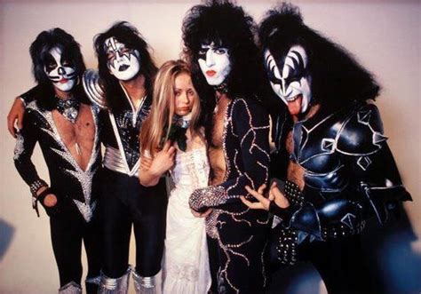 Pin By Lee Thomson On Kiss 1976 1977 Vintage Kiss Hot Band Celebrities Then And Now