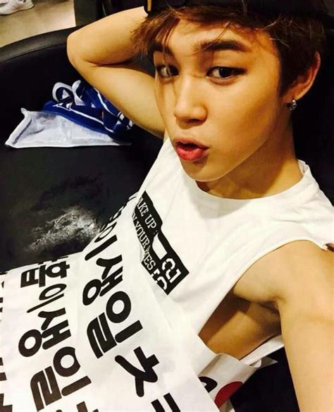 A Beleza De Park Jimin Precisa Ser Estudada Park Jimin Jimin Bts Jimin