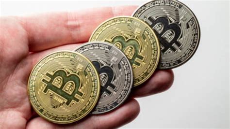 EUA acusam 2 irmãos de roubar 25 milhões em criptomoedas em 12