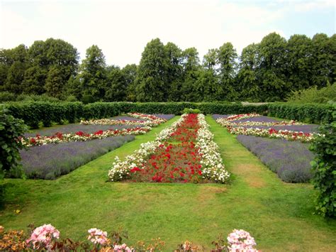 Relaxing in the Quintessentially English Landscape Gardens | Skimbaco Lifestyle | online magazine