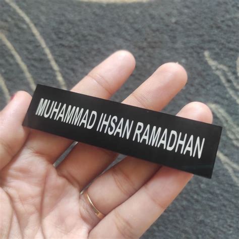 Jual Papan Nama Dada Laser Marking Peniti Permukaan Datar Tidak