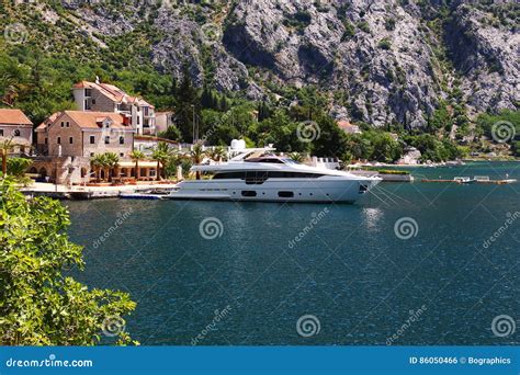 Very Expensive Super Yacht Docked Near Mansion Stock Photo Image Of