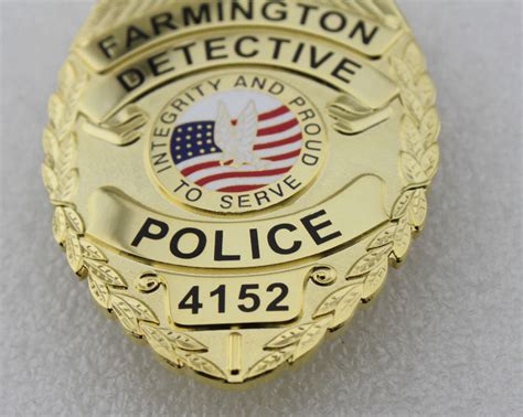 Farmington Detective Police Badge Solid Copper Replica Movie Props Wit ...