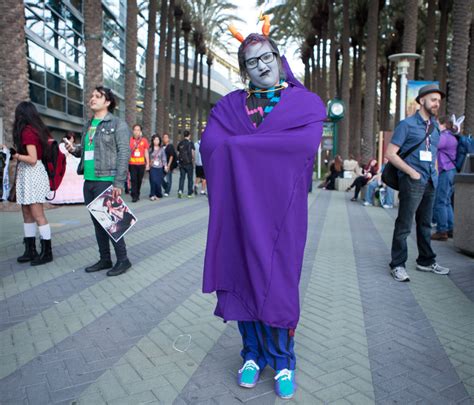 Jedis Kick Ass And The Evil Queen Awesome Cosplay From Wondercon Photos 89 3 Kpcc