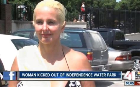 Mutter Wird Wegen Bikini Aus Wasserpark Geworfen Aber Das L Sst Sie Sich Nicht Bieten Wundaba