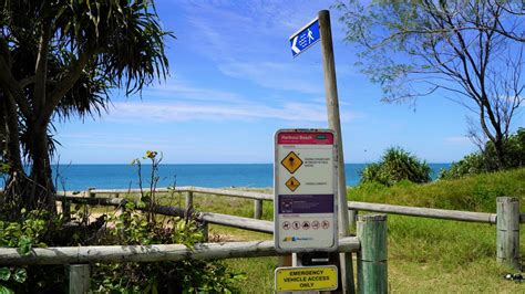 Surf Life Guards close Mackay Harbour Beach after reported marine sting ...