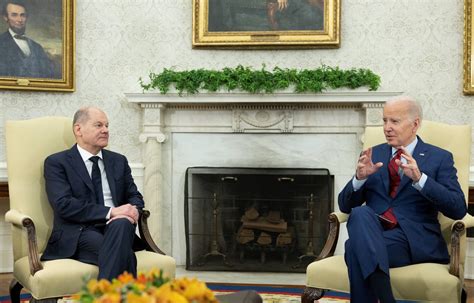 Biden Annonce Une Nouvelle Aide Militaire à Lukraine Lors Dune Rencontre Avec Scholz Le Devoir