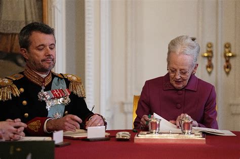 Frederik X nouveau roi du Danemark après l abdication de la reine