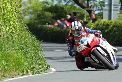 Iomtt Michael Dunlop To Ride The Ducati Panigale V R