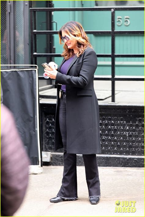 Mariska Hargitay And Christopher Meloni Reunite With Kelli Giddish For