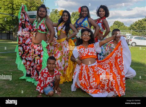 London Uk 3rd August 2014 Mauritian Dancers Preforms At The