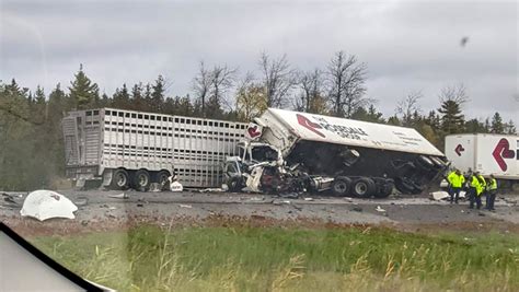 Highway 401 Crash Near Kingston Ont Leaves Two Drivers Dead Ctv News