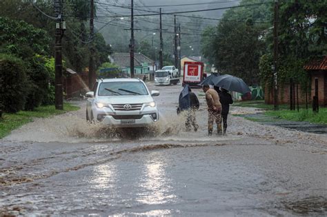 Devastadoras Inundaciones En Brasil Al Menos Muertos Y M S De