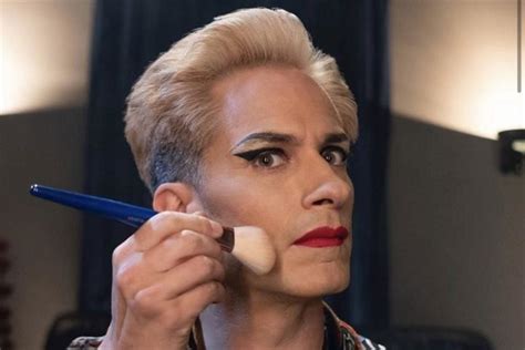 Lanzan Tr Iler De Cassandro El Film Sobre El C Lebre Luchador Gay Que Protagoniza Gael Garc A