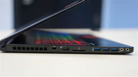 Eyhaga مراجعة MSI GS63VR 6RF STEALTH PRO