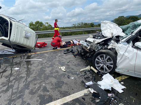 Cuatro Personas Heridas Y Una Fallecida Habr A Dejado Accidente En El