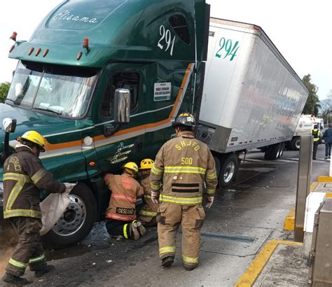 Tráiler sin frenos se impacta en la caseta de Fortín NBC Diario