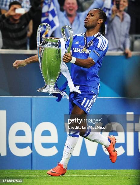 Didier Drogba Trophy Photos And Premium High Res Pictures Getty Images