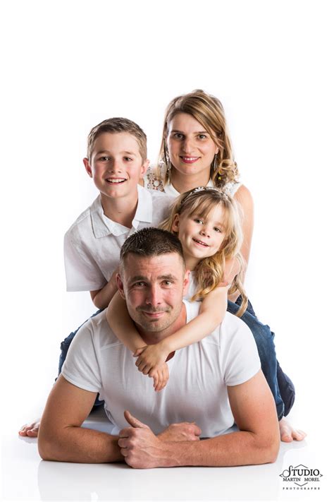 Séance photo pour une famille Studio Martin Morel