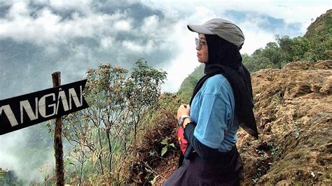 Tektok Gunung Kuta Dan Curug Mariuk YouTube