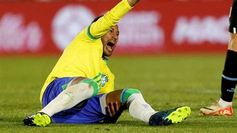 Neymar Injury নেইমারের ভারতে আসা হচ্ছে না চোট পেয়ে ৭ ৮ মাস মাঠের