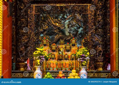 Goddess Matsu Songshan Ciyou Temple In Raohe Night Street Market