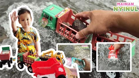 Mobil Dump Truck Kembali Ke Sungai Untuk Melawan Arus Super Deras