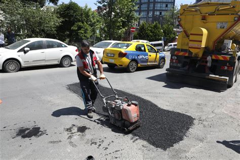 Asfaltlama ve kilit taşı yenileme çalışmaları devam ediyor