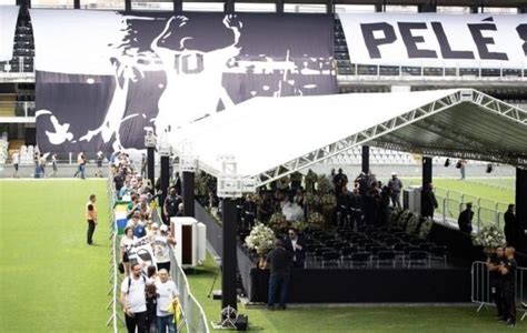 Velório de Pelé recebe mais de 230 mil torcedores na Vila Marília Notícia