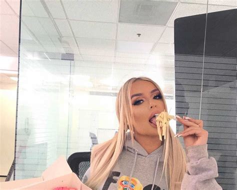Tana Mongeau Instagram Live Stream 25 January 2020 Ig Lives Tv