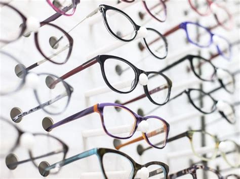 Bifocal Vs Progressive Lenses Which Is The Better Choice