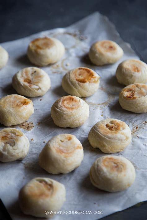 The Flakiest Suzhou Pork Mooncake Ever For Real