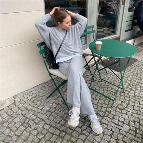 GoCashmere: Top-quality and timeless cashmere clothing designs.