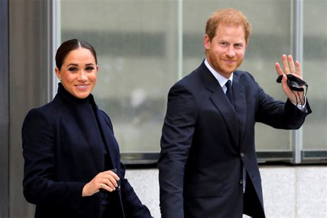 Harry lança livro de memórias que promete abalar a família real