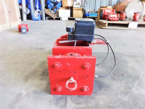 RED VALVE 1.5" CONTROL PINCH VALVE WITH ELECTRO-PNEUMATIC POSITIONER SERIES 5200