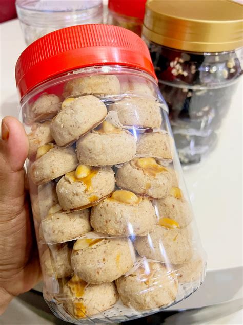 Belum Raya Pun Boleh Makan Biskut Raya