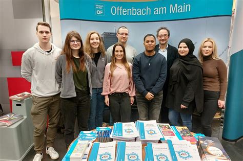 Ausbilder Und Azubis Pr Sentierten Ausbildungschancen Bei Der