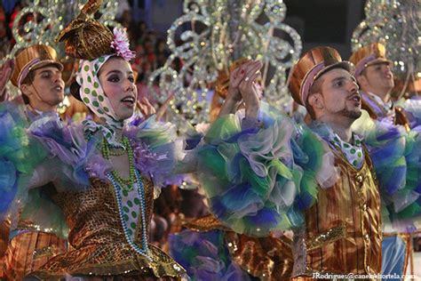 Alfama Vence Marchas De 2013 CH Magazine De Cultura Lazer E Viagens