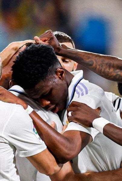 Vinicius y varias figuras más envían mensaje a Marco Asensio tras